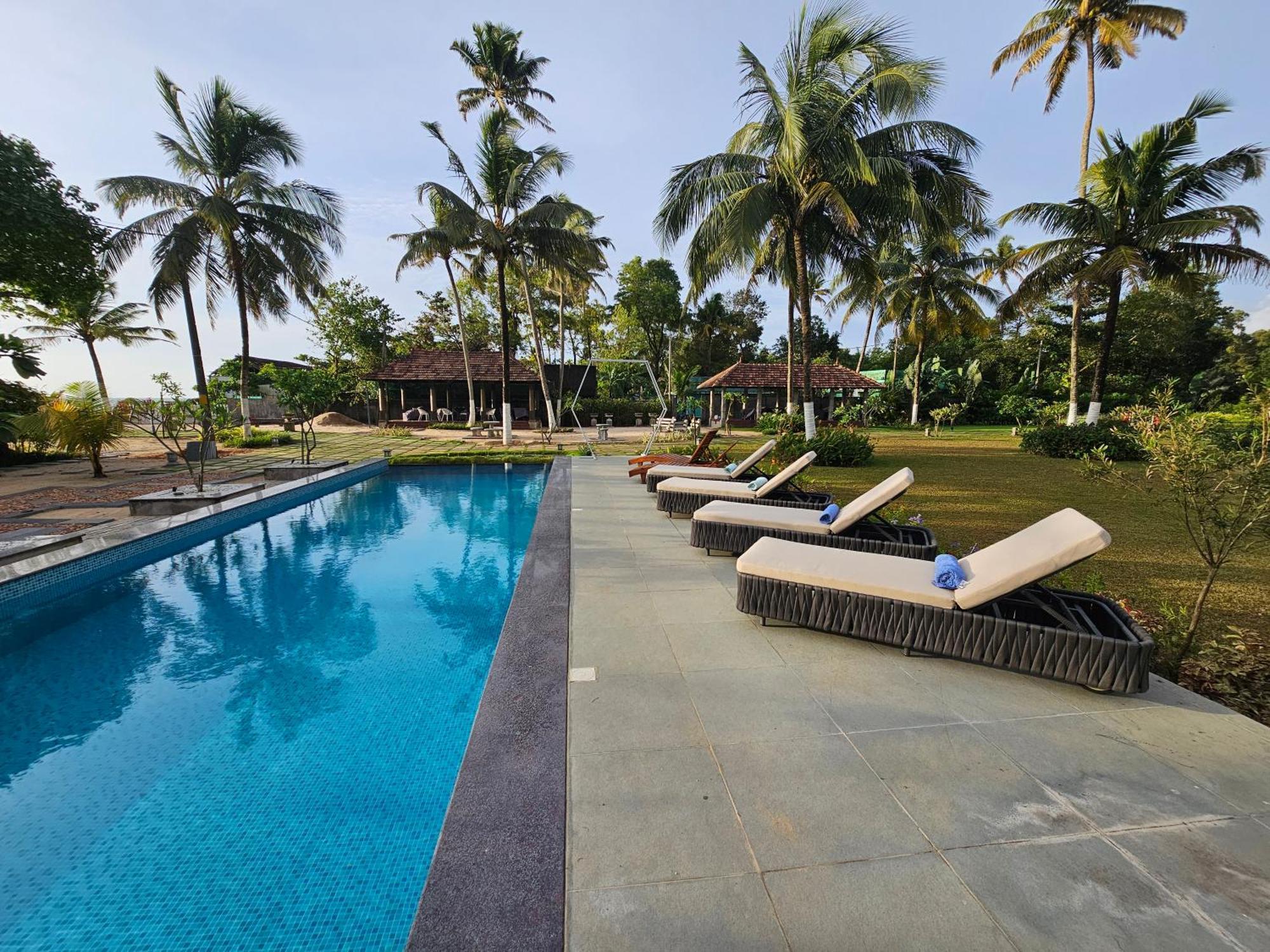 Ether Marari Beachfront Mararikulam Exterior photo