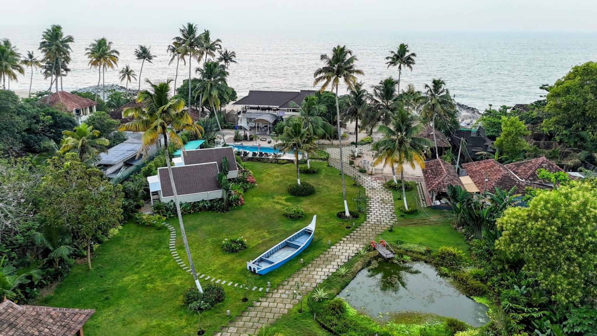 Ether Marari Beachfront Mararikulam Exterior photo
