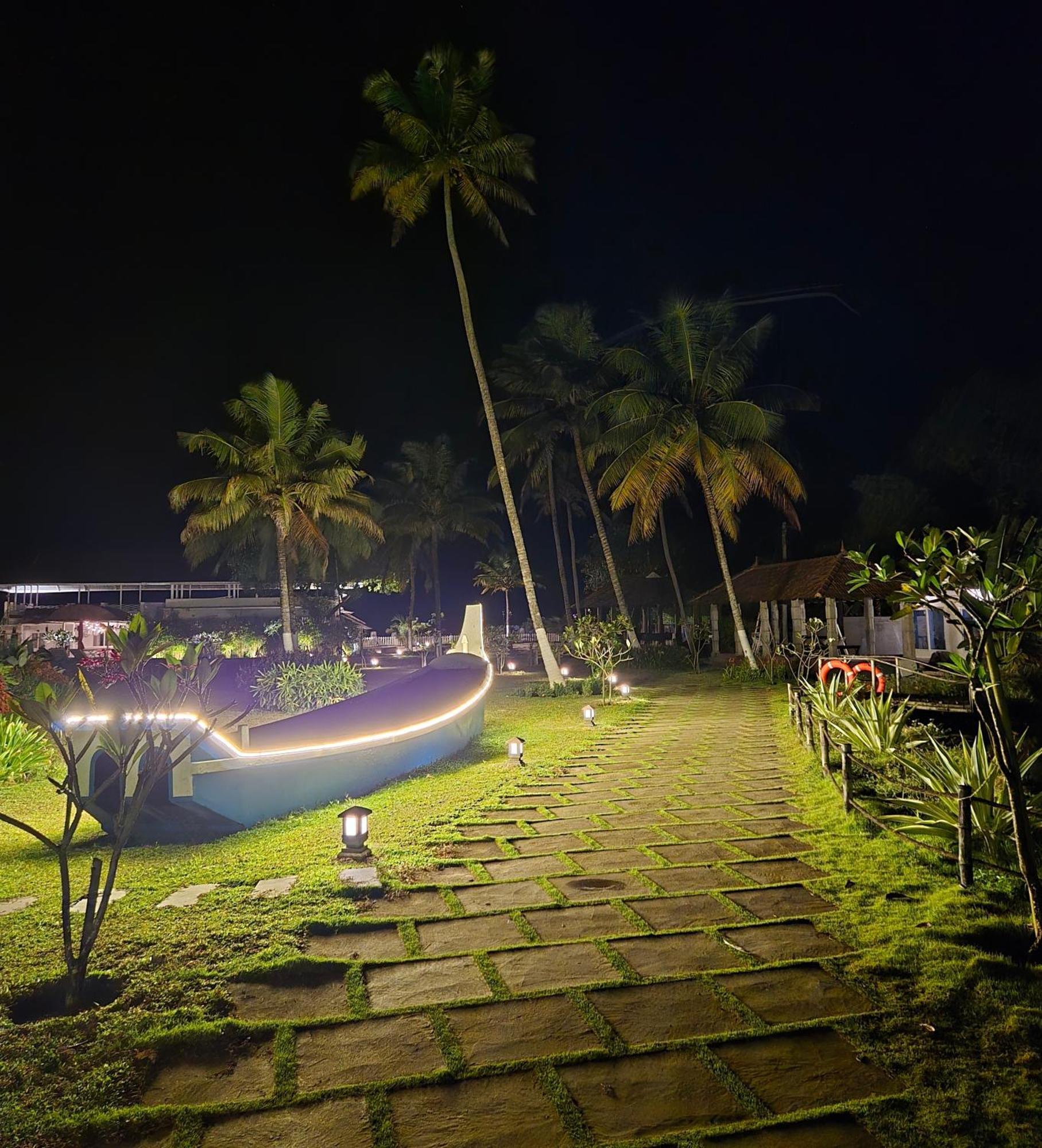 Ether Marari Beachfront Mararikulam Exterior photo