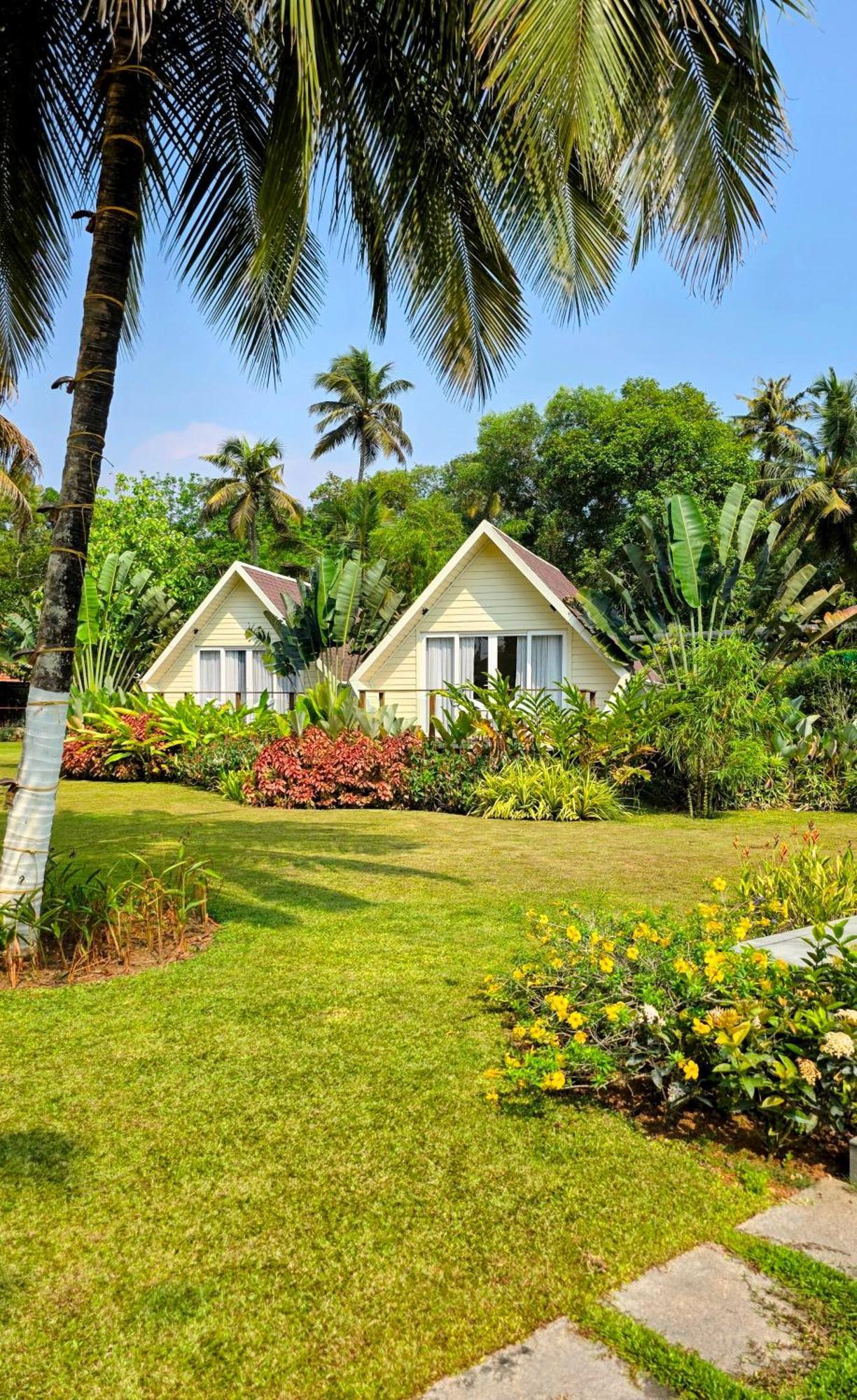 Ether Marari Beachfront Mararikulam Exterior photo
